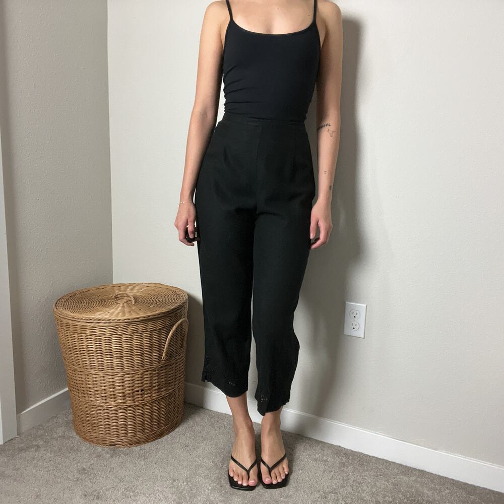 vintage black linen minimalist chic eyelet high waisted cropped capri pants